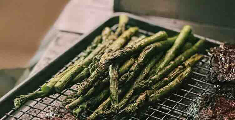 Asperges vertes grillées