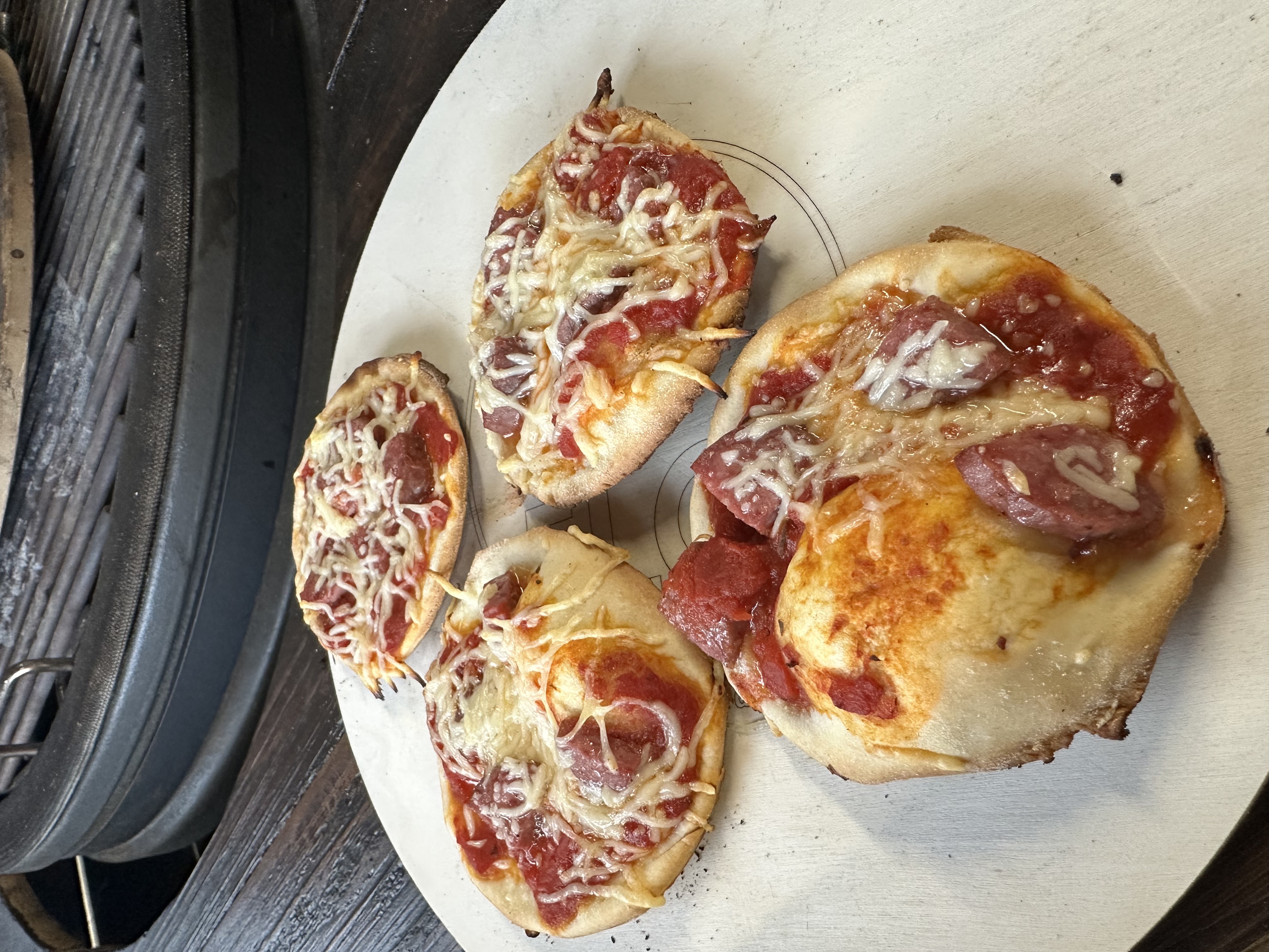 Mini pizzas au fuseau lorrain, prêtes en 8 min !